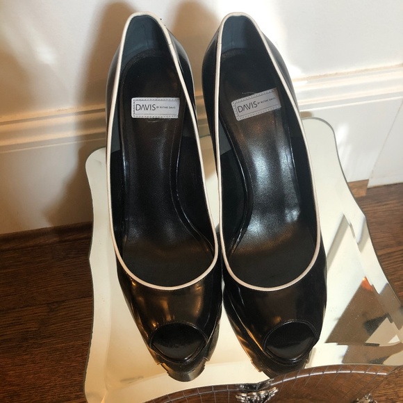 Davis by Ruthie Davis Leather Pump size 7 - Picture 3 of 7